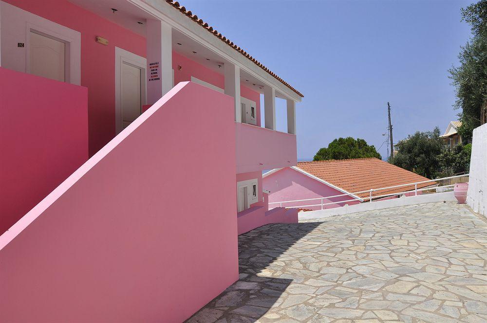 Pink Palace Beach Resort Agios Gordios (Corfu) Exterior foto