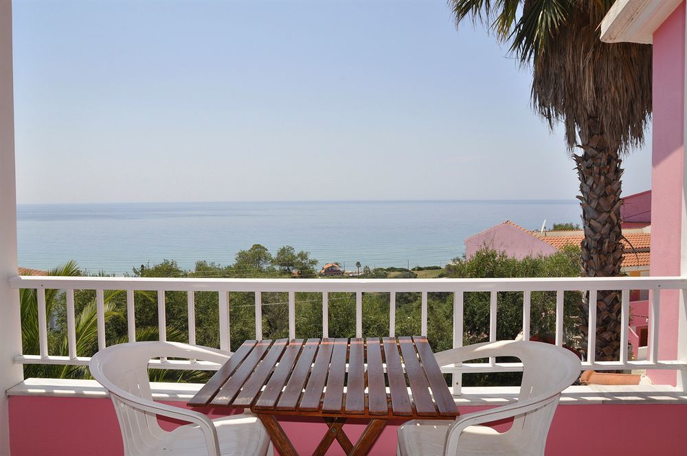 Pink Palace Beach Resort Agios Gordios (Corfu) Exterior foto